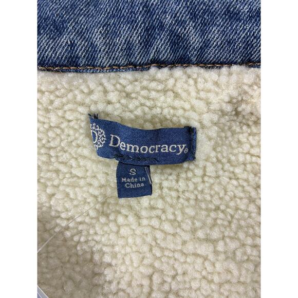 Democracy Women's Blue Denim Vest Size S - Excellent Condition - Picture 3 of 3